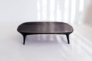 <a href="https://www.galeriegosserez.com/artistes/loellmann-valentin.html">Valentin Loellmann </a> - One Piece - Coffee table